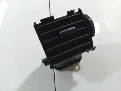 Pezzo di ricambio per auto di seconda mano griglia di aerazione per toyota auris (_e15_) 1.4 d-4d (nde150_) riferimenti oem iam 2556442050