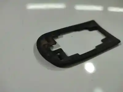 Pezzo di ricambio per auto di seconda mano pezzi vari per ford focus iii 1.6 tdci riferimenti oem iam 3m51r22044bc  3m51r22044 bc