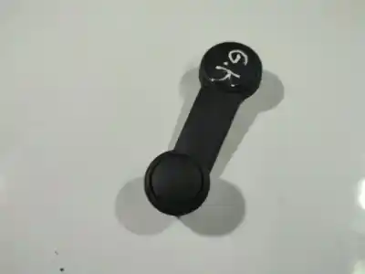 Peça sobressalente para automóvel em segunda mão manivela / manipulo do vidro dianteiro esquerdo por ford focus iii 1.6 tdci referências oem iam 