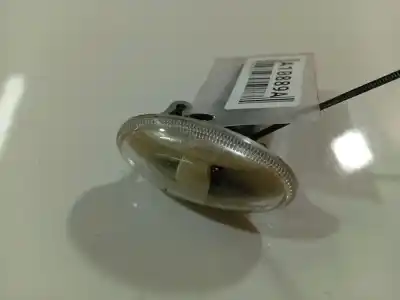 Peça sobressalente para automóvel em segunda mão farolim do lado direito por peugeot 1007 (km_) 1.4 hdi referências oem iam 9680057480