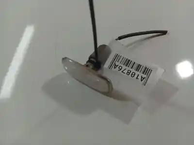 Peça sobressalente para automóvel em segunda mão farolim do lado esquerdo por audi a2 (8z0) 1.4 referências oem iam 