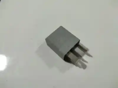 Pezzo di ricambio per auto di seconda mano relè per bmw 3 (e30) m3 2.3 riferimenti oem iam 13100504