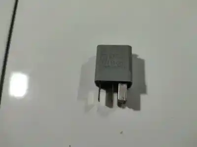 Pezzo di ricambio per auto di seconda mano relè per bmw 3 (e30) m3 2.3 riferimenti oem iam 13100504  13100504, 677.20, 67720
