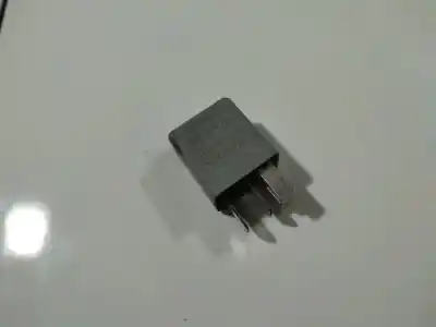 Pezzo di ricambio per auto di seconda mano relè per bmw 3 (e30) m3 2.3 riferimenti oem iam 13100504