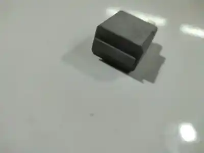 Pezzo di ricambio per auto di seconda mano relè per bmw 3 (e30) m3 2.3 riferimenti oem iam 13100504  13100504, 677.20, 67720