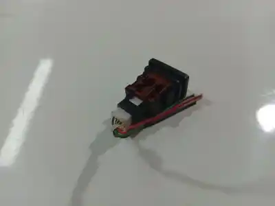 Second-hand car spare part switch for toyota auris (_e15_) 1.4 d-4d (nde150_) oem iam references 15a975  15a975