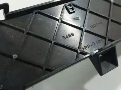 Pezzo di ricambio per auto di seconda mano plastica per toyota auris (_e15_) 1.4 d-4d (nde150_) riferimenti oem iam 3489  3489