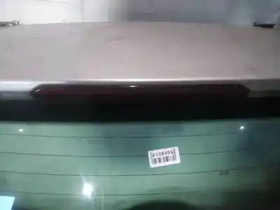 Peça sobressalente para automóvel em segunda mão farolim de travão central por ford focus iii 1.6 tdci referências oem iam   