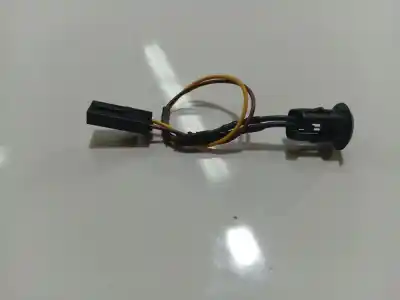 Second-hand car spare part switch for skoda superb ii (3t4) 1.9 tdi oem iam references 