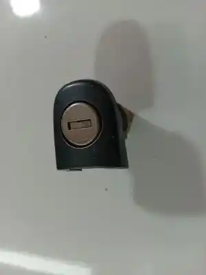 Peça sobressalente para automóvel em segunda mão fechadura da porta dianteira esquerda por audi a2 (8z0) 1.4 referências oem iam 