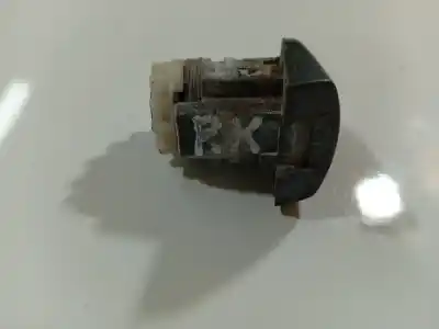 Second-hand car spare part left front door lock for audi a2 (8z0) 1.4 oem iam references   