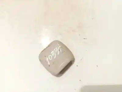 Second-hand car spare part plastics for volkswagen golf vi descapotable (517) 2.0 tdi oem iam references 8200186000