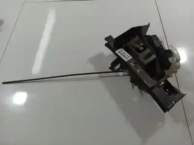 Peça sobressalente para automóvel em segunda mão fechadura da porta traseira esquerda por ford focus iii 1.6 tdci referências oem iam 921765102