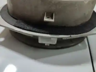 Peça sobressalente para automóvel em segunda mão colunas de som por toyota ipsum (_m2_) 2.0 d (clm20_) referências oem iam   