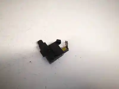 Peça sobressalente para automóvel em segunda mão sensor por opel kadett e fastback (t85) 1.4 s (c08, c48, d08, d48) referências oem iam 1j0947561  