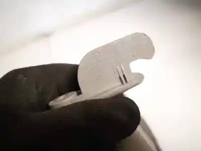 Автозапчастина б/у лівий натір для audi a4 b6 (8e2) 2.5 tdi quattro посилання на oem iam 8e0857551  