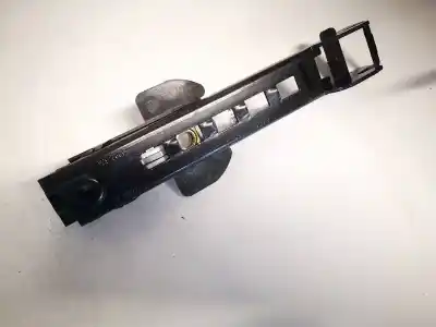 Автозапчастина б/у лівий передній гачок для audi a4 b6 (8e2) 2.5 tdi quattro посилання на oem iam 8e0857833a  