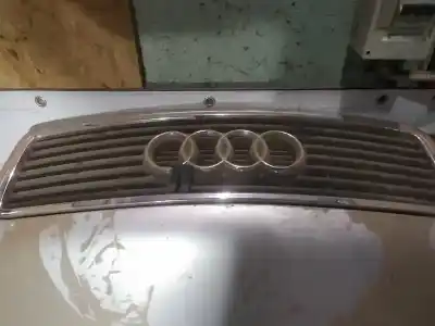 Peça sobressalente para automóvel em segunda mão grelha frontal por audi 100 avant (c4) 2.5 tdi referências oem iam 