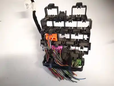 Автозапчастина б/у різні деталі для AUDI A4 B6 (8E2) 2.5 TDI quattro Посилання на OEM IAM 8D0937083  