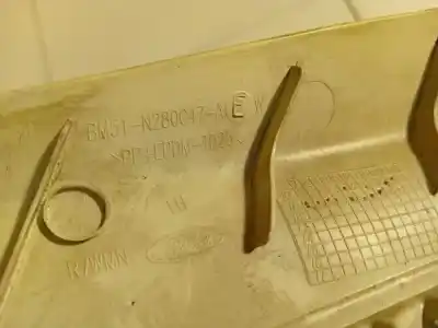 Pezzo di ricambio per auto di seconda mano plastica per ford focus iii 1.6 tdci riferimenti oem iam bm51n280c47a  bm51-n280c47-a