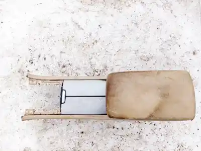 Pezzo di ricambio per auto di seconda mano bracciolo centrale per subaru tribeca (b9) 3.0 (wxe) riferimenti oem iam 92174xa00a  