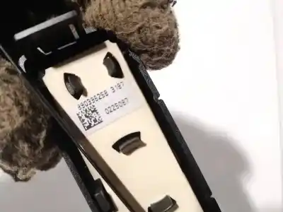 Peça sobressalente para automóvel em segunda mão plásticos por citroen c4 picasso i monospace (ud_) 2.0 hdi 138 referências oem iam 89039625b  