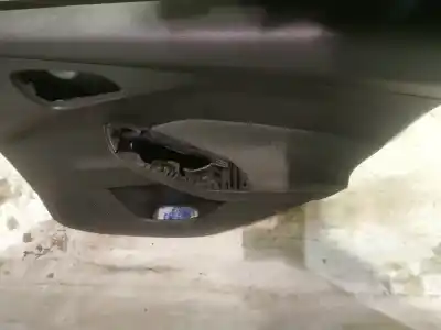 Peça sobressalente para automóvel em segunda mão forra / revestimento da porta traseira direita por ford focus iii 1.6 tdci referências oem iam 