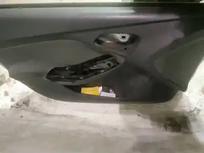 Peça sobressalente para automóvel em segunda mão forra / revestimento da porta dianteira esquerda por ford focus iii 1.6 tdci referências oem iam 