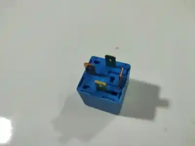 Pezzo di ricambio per auto di seconda mano relè per kia cee'd fastback (ed) 1.4 riferimenti oem iam 952303a400  95230-3a400