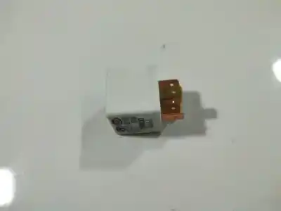 Peça sobressalente para automóvel em segunda mão relé para automóvel por kia cee'd fastback (ed) 1.4 referências oem iam 952253b100