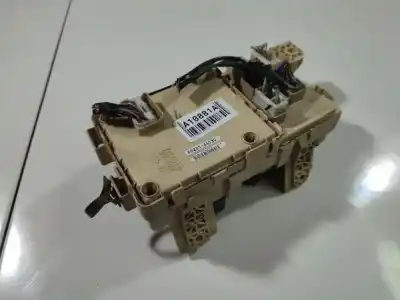 Second-hand car spare part fuse box unit for toyota ipsum (_m2_) 2.0 d (clm20_) oem iam references 8922144030