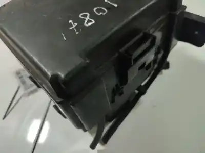 Second-hand car spare part fuse box unit for kia cee'd fastback (ed) 1.4 oem iam references 20091028  20091028, 0510