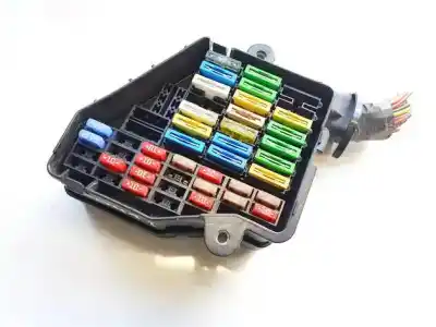 Peça sobressalente para automóvel em segunda mão caixa de fusíveis e relés por seat exeo st (3r5) (2009>) 2.0 tdi referências oem iam 