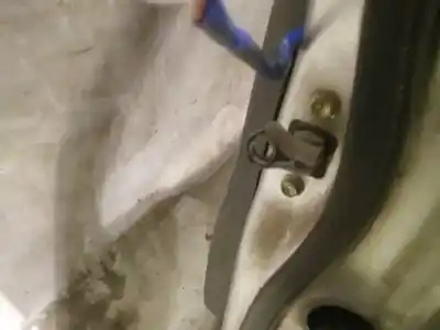 Second-hand car spare part hinge for toyota ipsum (_m2_) 2.0 d (clm20_) oem iam references 