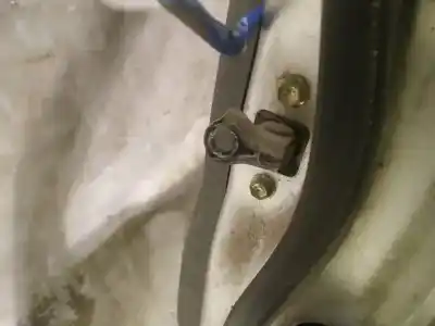 Second-hand car spare part hinge for toyota ipsum (_m2_) 2.0 d (clm20_) oem iam references   