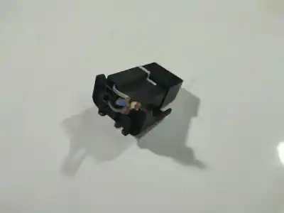 Second-hand car spare part fuse box unit for toyota ipsum (_m2_) 2.0 d (clm20_) oem iam references 