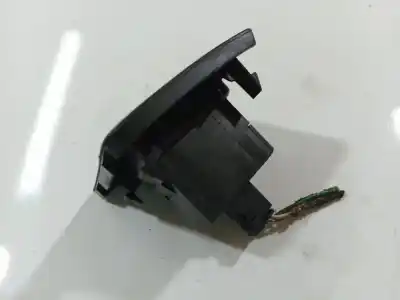 Second-hand car spare part headlights switch for peugeot 407 (6d_) 1.6 hdi 110 (6d9hzc, 6d9hyc) oem iam references 9644570777  9644570777