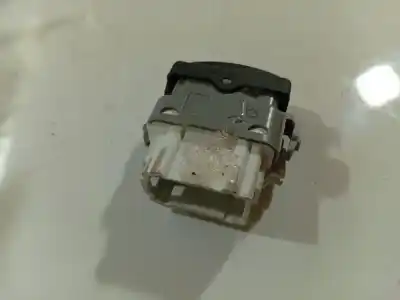 Second-hand car spare part left front power window switch for renault megane ii (bm0/1_, cm0/1_) 1.6 16v (bm0c, cm0c) oem iam references 28082  28082