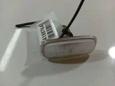 Peça sobressalente para automóvel em segunda mão farolim do lado esquerdo por audi a2 (8z0) 1.4 referências oem iam 