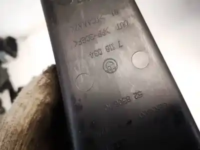 Second-hand car spare part plastics for bmw 3 (e90) 320 d oem iam references 7118034  52850610