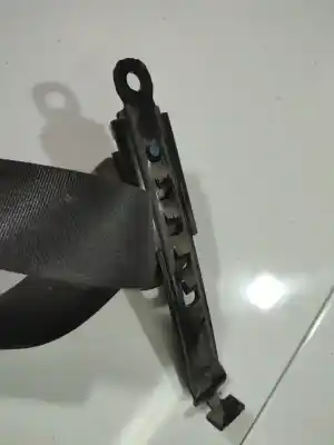 Second-hand car spare part left front seat belt buckle for toyota ipsum (_m2_) 2.0 d (clm20_) oem iam references 