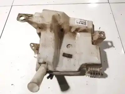 Peça sobressalente para automóvel em segunda mão depósito do limpa vidros por ford focus iii 1.6 tdci referências oem iam bv6117b6113ca