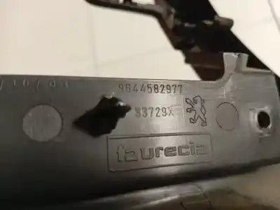 Автозапчасти б/у пластик за peugeot 407 (6d_) 2.0 hdi 135 (6drhrh, 6drhre, 6drhrg, 6drhrj) ссылки oem iam 9644582977  9644582977, 83729x