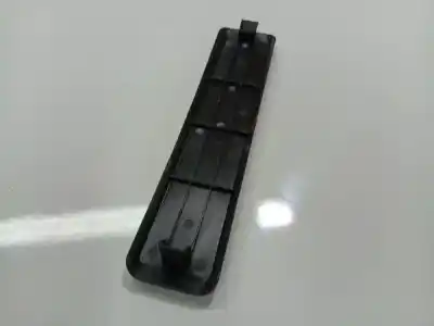 Pezzo di ricambio per auto di seconda mano plastica per toyota ipsum (_m2_) 2.0 d (clm20_) riferimenti oem iam   