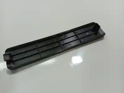 Pezzo di ricambio per auto di seconda mano plastica per toyota ipsum (_m2_) 2.0 d (clm20_) riferimenti oem iam   