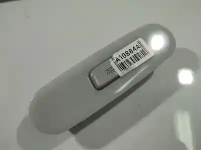 Автозапчастина б/у внутрішне світло для AUDI A5 (8T3) 2.0 TFSI Посилання на OEM IAM J012300M  J012300M, 8T0947111