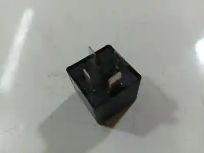Second-hand car spare part relay for audi a5 (8t3) 2.0 tfsi oem iam references 8k0951253  8k0 951 253, v23136-b6-x72, v23136b6x72