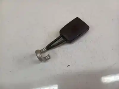 Second-hand car spare part right rear seat belt buckle for volkswagen passat b5 variant (3b5) 1.9 tdi oem iam references 3b0857740  3b0857740