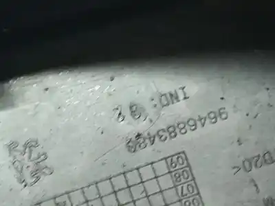 Автозапчастина б/у центральний подлокник для peugeot 407 (6d_) 1.6 hdi 110 (6d9hzc, 6d9hyc) посилання на oem iam 96488348  96488348