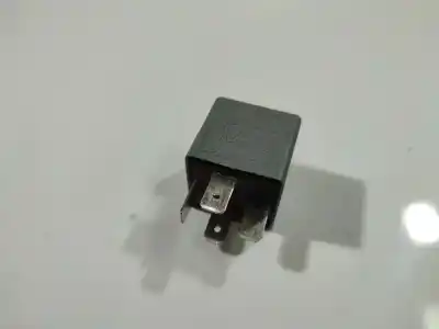 Pezzo di ricambio per auto di seconda mano  per AUDI A3 (8P1)  Riferimenti OEM IAM 8D0951253A  8D0.951 253A, V23134-B52-X301, V23134B52X301